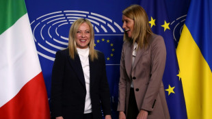 Giorgia Meloni fait ses premiers pas, prudents, &agrave; Bruxelles