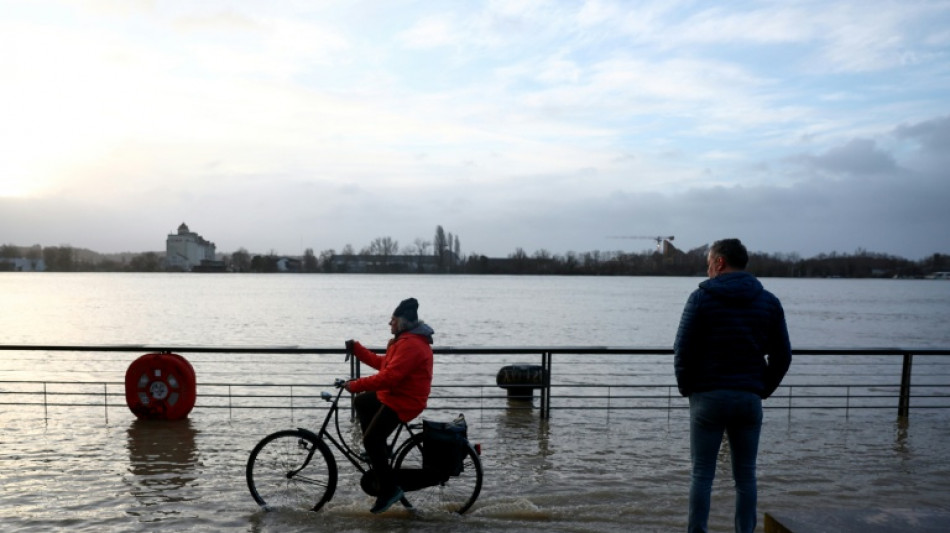 Crues: journ&eacute;e "compliqu&eacute;e" &agrave; Angers, d&eacute;bordements limit&eacute;s &agrave; Bordeaux