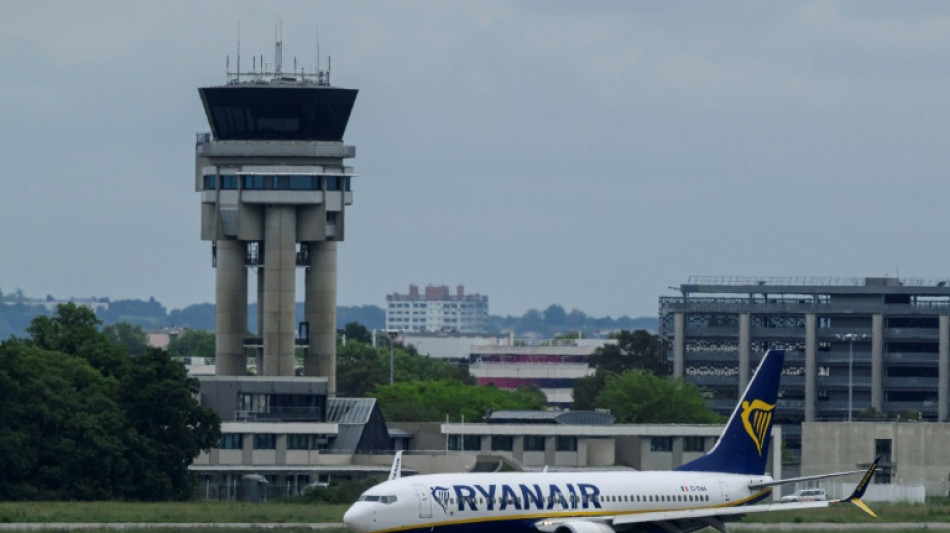 Ryanair, obligado a bajar los precios, ganó un 16% menos en su ejercicio anual