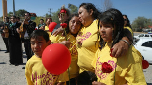 Famílias separadas por migração protestam no Dia das Mães no México