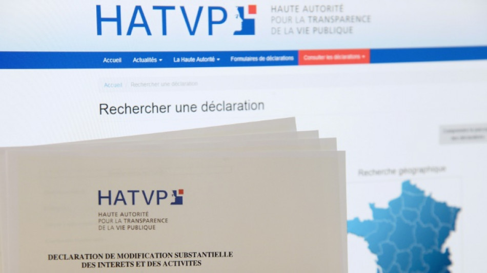 Pr&eacute;sidentielle: patrimoine et int&eacute;r&ecirc;ts des 12 candidats publi&eacute;s