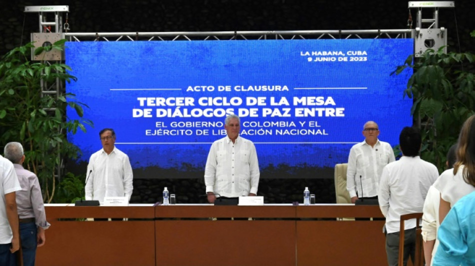 Governo da Col&ocirc;mbia e guerrilha do ELN assinam tr&eacute;gua de seis meses