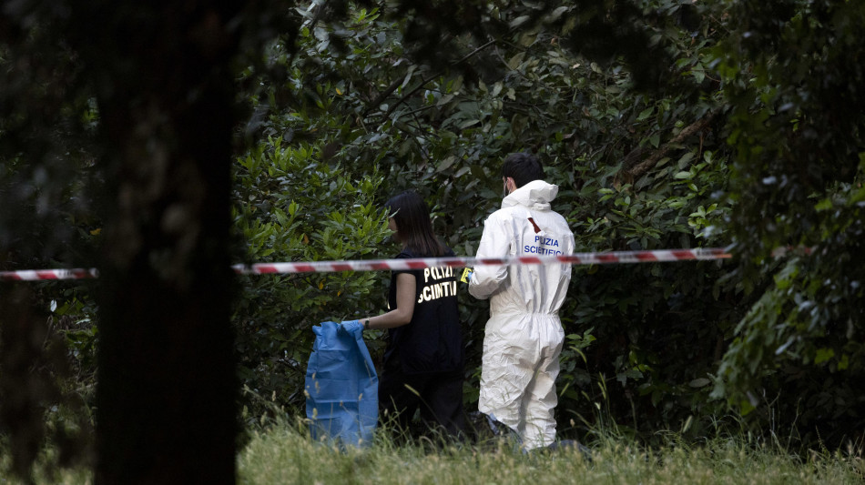 Donna e bimba morte, ipotesi siano madre e figlia