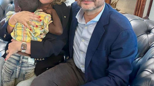 Moretti (Pd), '&egrave; fatta,10 bambini salvati dall'inferno di Haiti'