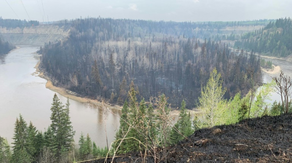 Sequ&iacute;a y calor alimentan incendios forestales sin precedentes en Canad&aacute;