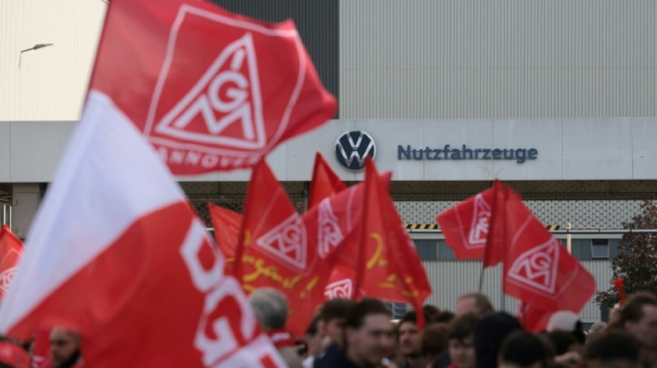 Zehntausende Besch&auml;ftigte protestieren gegen "Kahlschlag" in der Autoindustrie 