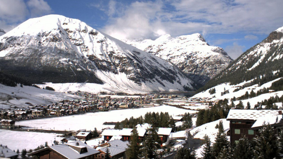 Milano Cortina: allarme Fis per la neve artificiale, Livigno replica "non mancher&agrave;"