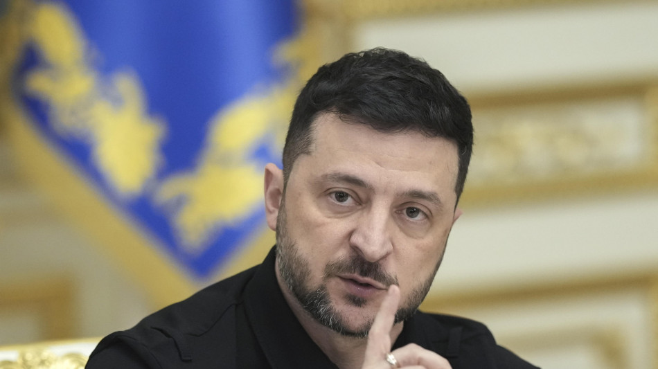 Media, telefonata Zelensky-leader Ue su piano alternativo