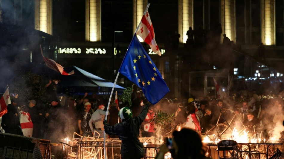 Zehntausende protestieren in Georgien bei Kommunalwahlen - Polizei setzt Tränengas ein