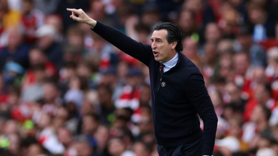 T&eacute;cnico Unai Emery renova com Aston Villa at&eacute; 2027