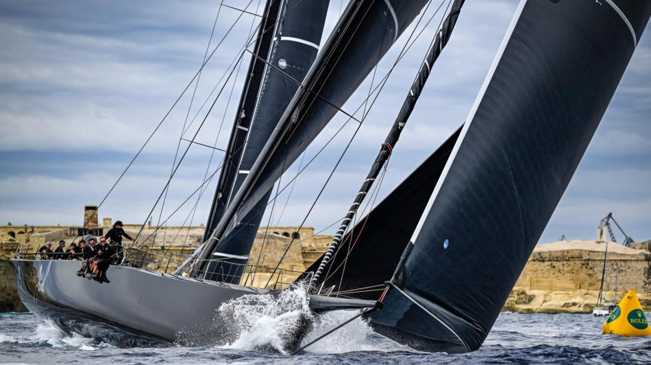 Vela: Black Jack vince la Rolex middle sea race 2025