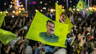 PKK-Entwaffnung im Nordirak begonnen: 30 Kämpfer verbrennen Waffen