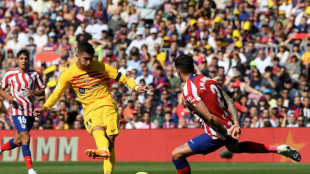 El Barcelona gana al Atl&eacute;tico y no se desv&iacute;a rumbo a la Liga