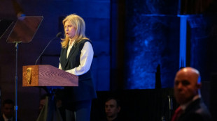 La polic&iacute;a investiga un posible delito de odio tras el choque de un auto contra un centro jud&iacute;o en Nueva York