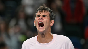 J&oacute;dar vai &agrave; semifinal do Masters 1000 de Xangai e se aproxima do ATP Finals