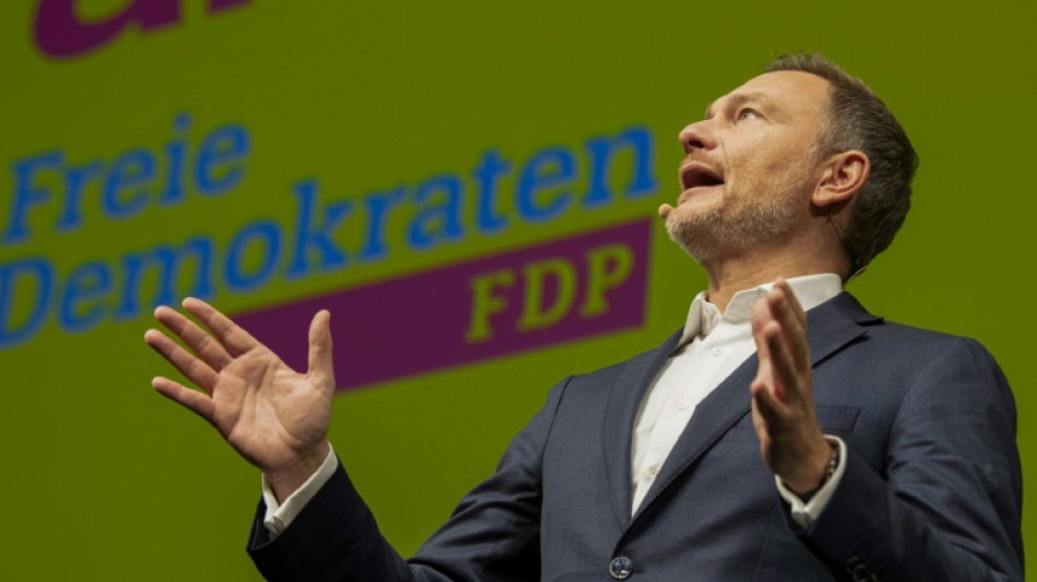 FDP will bei Parteitag mit gesch&auml;rftem Profil aus der Krise kommen