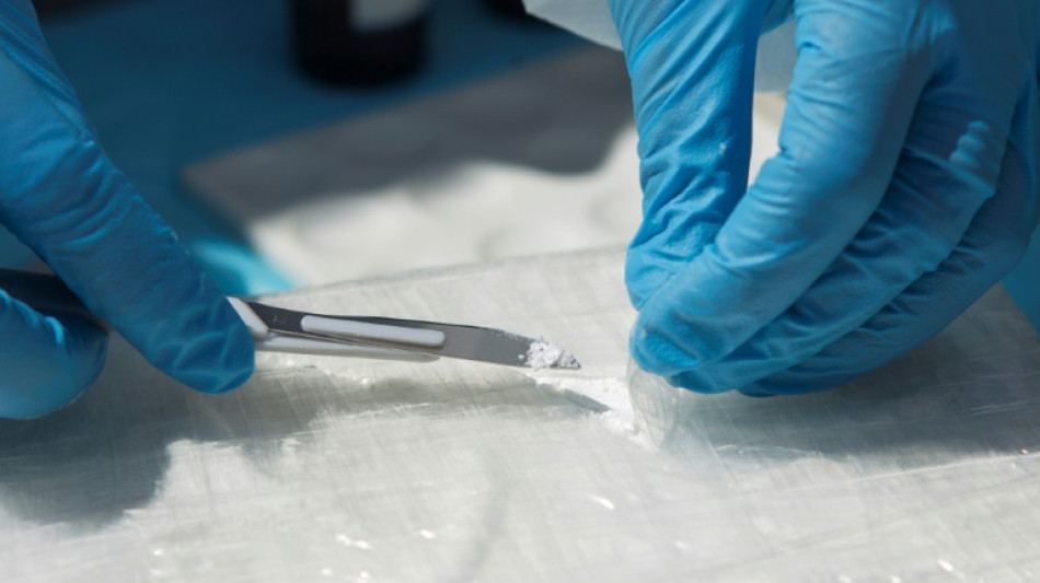 Mann mit hundert Päckchen Kokain in Körper an Flughafen Berlin-Brandenburg erwischt