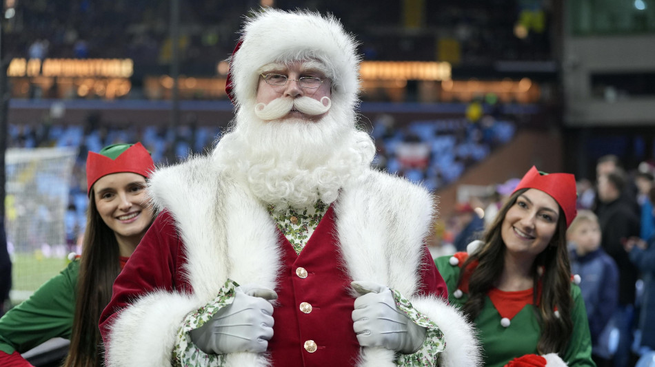 Premier: 'Boxing day' mai cos&igrave; scarno, i tifosi protestano