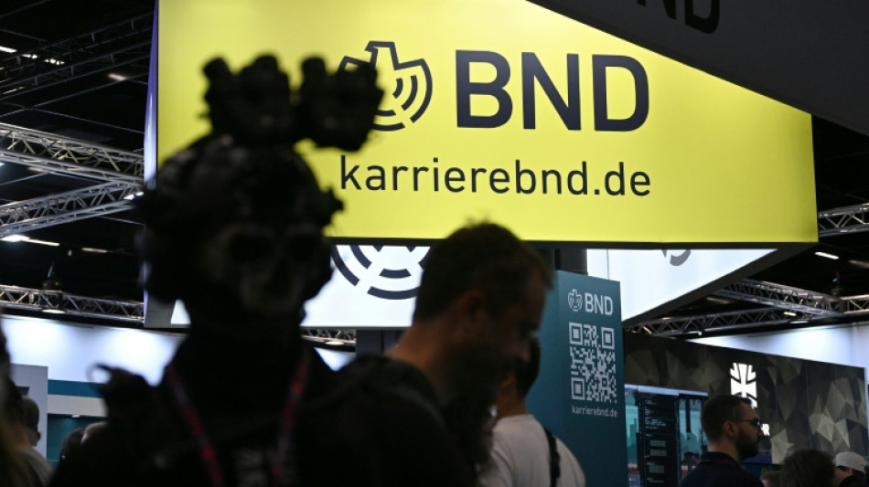 Deutsche Sicherheitsbehörden warnen in Kampagne vor "Wegwerf-Agenten" von Russland