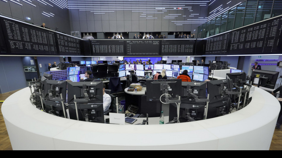 Borsa: Milano migliora (+1,2%) con l'Europa e i chip, continua il rally di Mediobanca