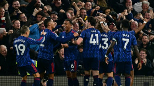 Arsenal vence Fulham e mant&eacute;m lideran&ccedil;a; City segue em rea&ccedil;&atilde;o