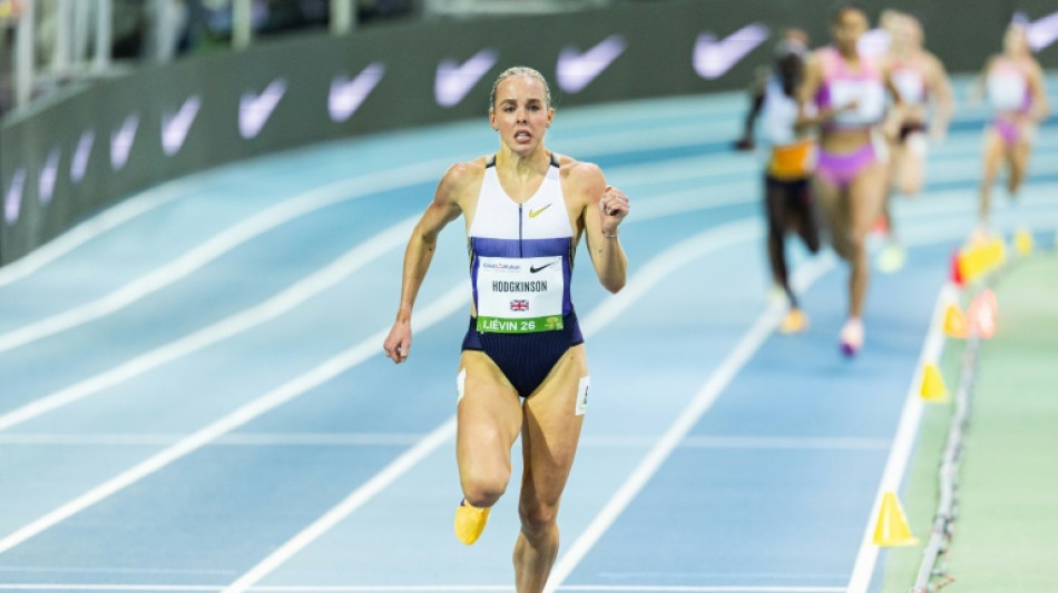 Hodgkinson sets women's 800m world indoor record