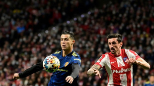 C1: suspense int&eacute;gral &agrave; Old Trafford et Amsterdam