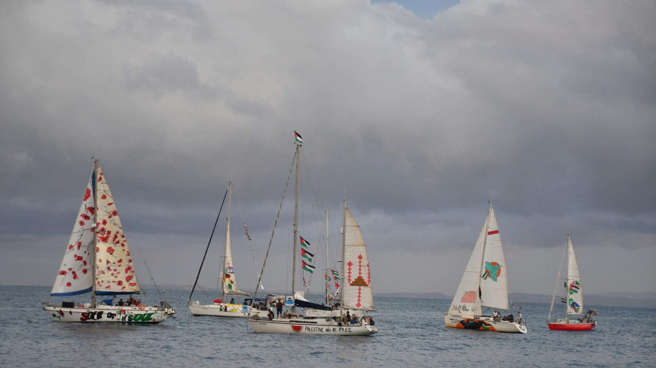 Flotilla a 90 miglia da Gaza, 'mai missione così vicina'