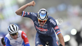 Tour d'Italie: van der Poel face &agrave; la meute pour le premier maillot rose