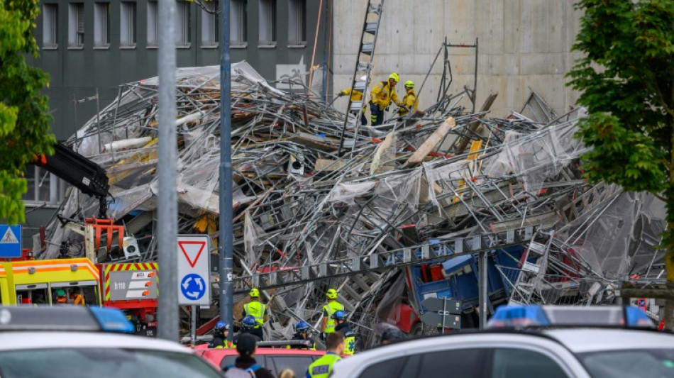 Suisse: au moins trois morts dans l'effondrement d'un &eacute;chafaudage