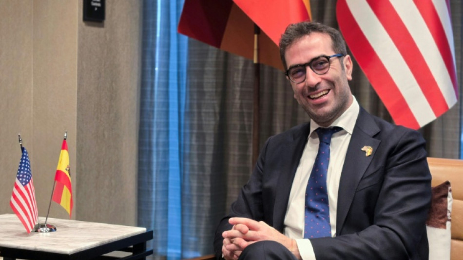 El ministro español de Economía espera poder "explicar bien" a EEUU sus compromisos de defensa