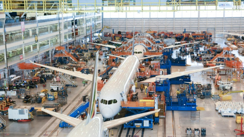 United Airlines passe une &eacute;norme commande d'avions gros-porteurs 787 &agrave; Boeing