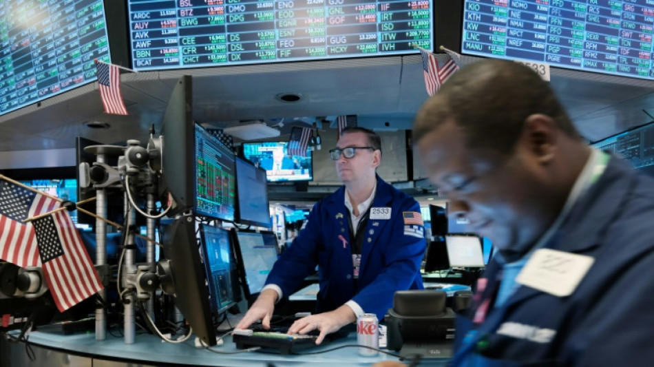 Wall Street ouvre en hausse, malgr&eacute; les r&eacute;sultats d&eacute;cevants d'Amazon