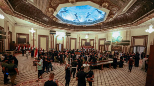 Estallan protestas en Irak tras anuncio de retirada pol&iacute;tica de l&iacute;der chiita iraqu&iacute; Sadr
