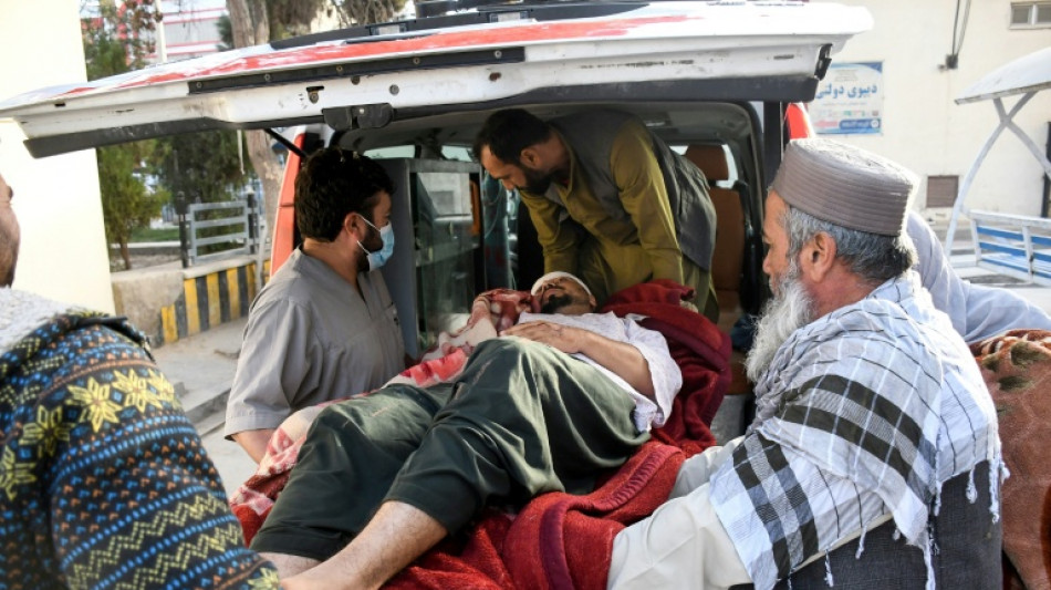 Al menos 20 muertos por potente terremoto en norte de Afganistán