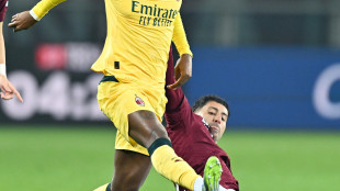 Calcio: Milan; escluse lesioni muscolari per Leao