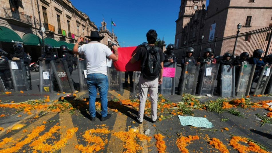 Assassinato de prefeito leva presidente do M&eacute;xico a refor&ccedil;ar estrat&eacute;gia contra criminalidade