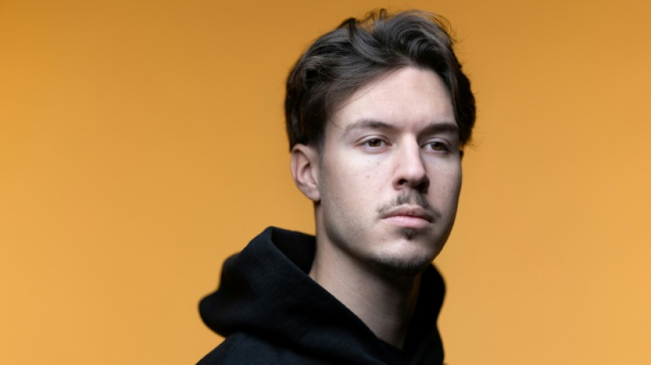 Le Youtubeur SEB sort un nouvel album et analyse ses pr&eacute;c&eacute;dents d&eacute;boires