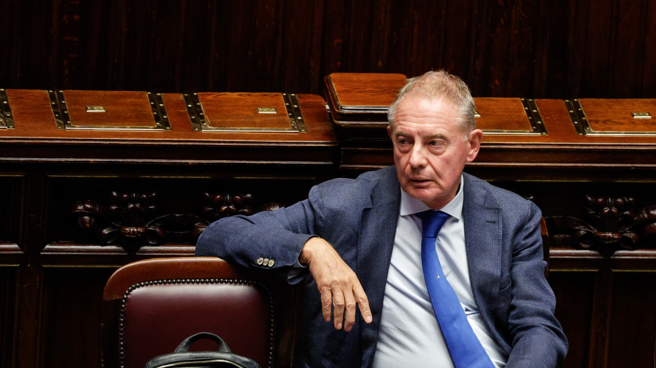 Urso, 'decarbonizzazione dell'Ilva è un vincolo ineludibile'