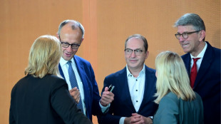 "Politbarometer": Union und SPD weiter ohne Mehrheit - Großteil zufrieden mit Merz