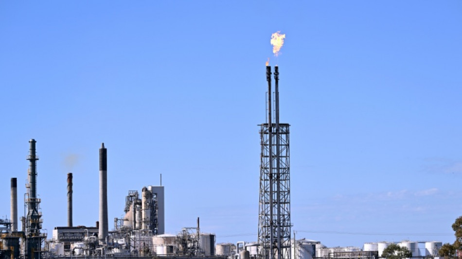 Por que &eacute; t&atilde;o dif&iacute;cil abandonar o petr&oacute;leo?