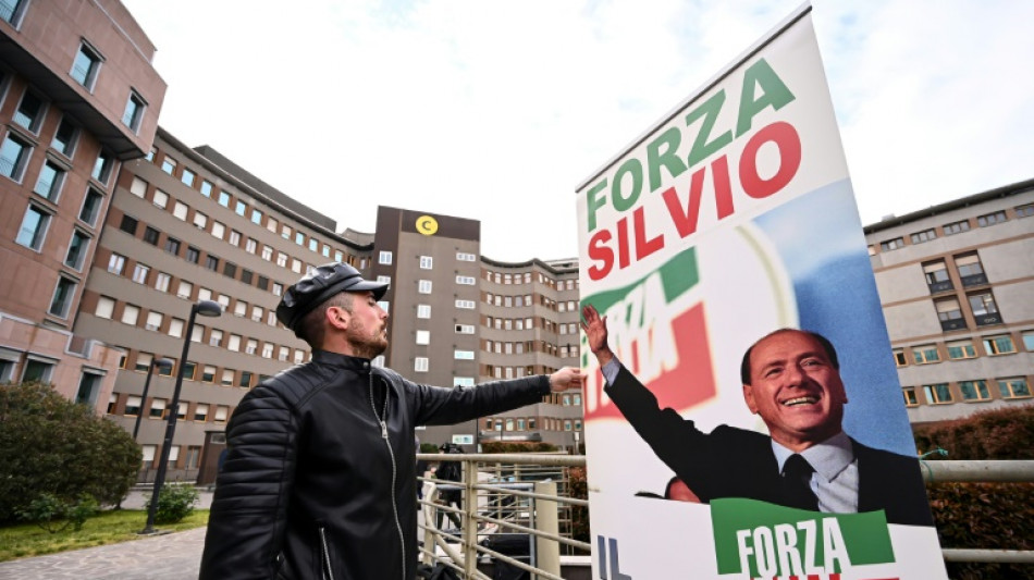 "Je m'en sortirai", assure Berlusconi, atteint de leuc&eacute;mie