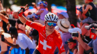 Swiss champion Schmid wins Cadel Evans Road Race in scorching heat