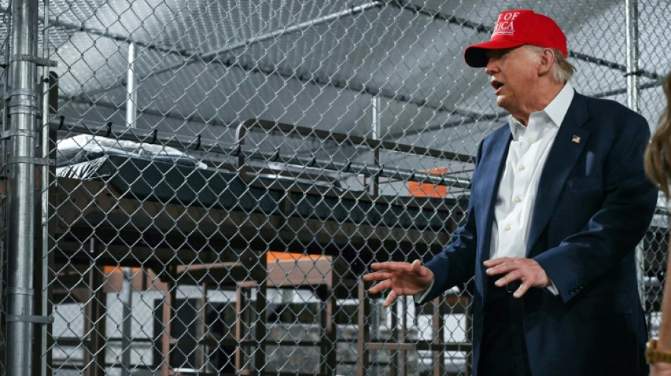 Abschiebegefängnis in Florida: Trump besucht "Alligator Alcatraz" 