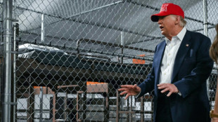 Abschiebegefängnis in Florida: Trump besucht "Alligator Alcatraz" 