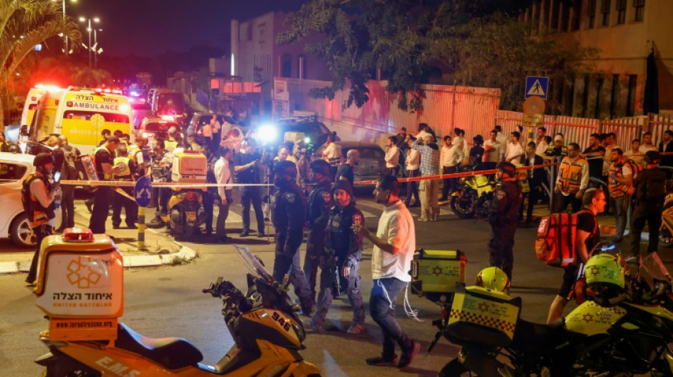 Chasse &agrave; l'homme apr&egrave;s une nouvelle attaque meurtri&egrave;re en Isra&euml;l