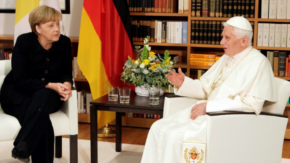 Merkel w&uuml;rdigt Benedikt als "einen der streitbarsten und bedeutendsten religi&ouml;sen Denker"