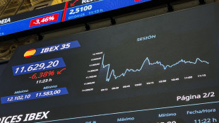 Borsa: Europa incerta, bene Parigi con la fiducia a Lecornu