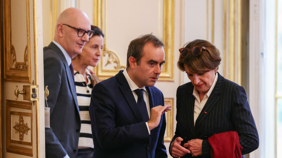 Lecornu annuncia in Parlamento, 'sospesa riforma pensioni'