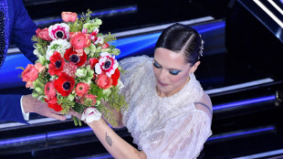 Michielin a Sanremo con il tutore, "gi&ugrave; dalle scale all'Ariston"